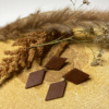 bruin oorbellen ruitjes wiebertjes geometrisch